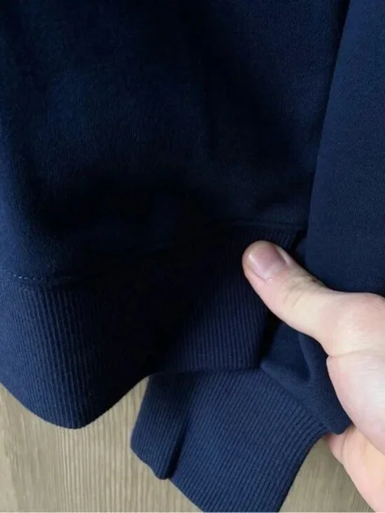 Parke Navy Casual Sweatshirt, Classic Crew Neck with Letter Patch, Versatile Top - Picture 4 of 7